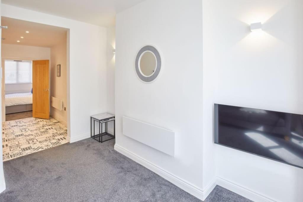 Apt 1 - Queens Court Scarborough Esterno foto
